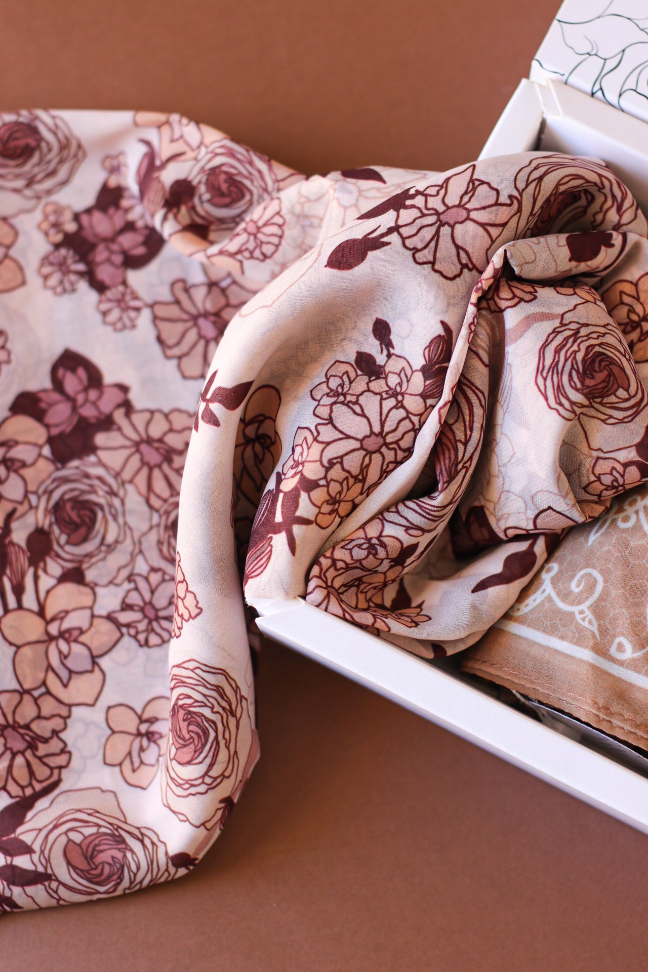 Box 01: Earthy Floral